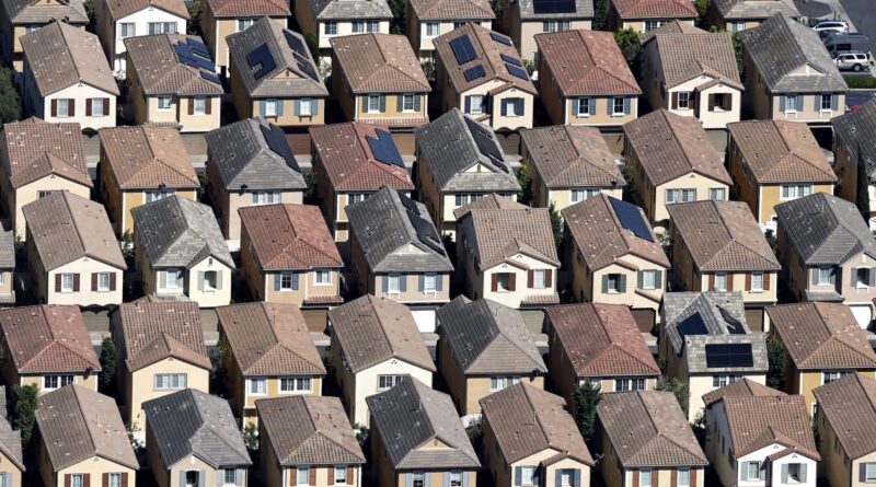 Housing houses