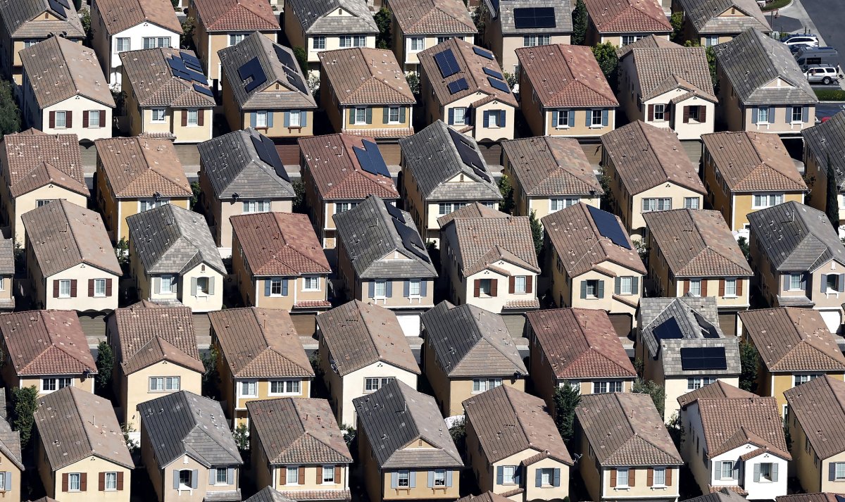 Housing houses